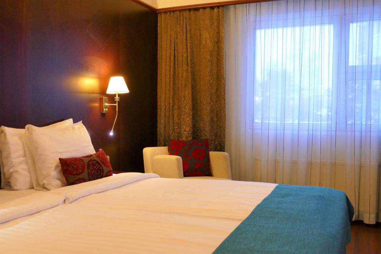 Hotel Kalliohovi Раума Экстерьер фото